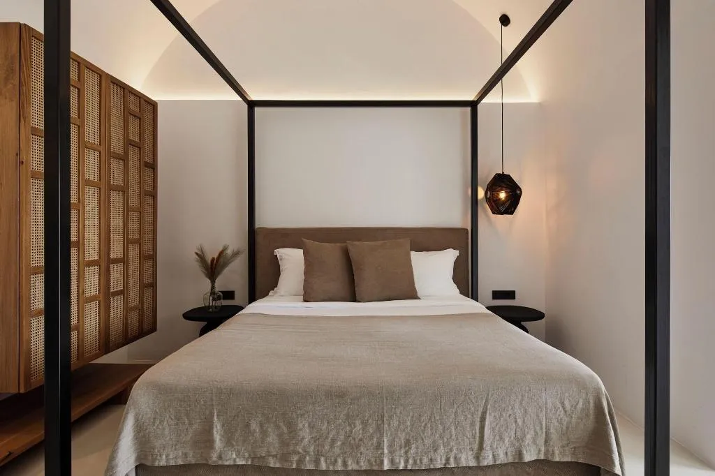 Room, You And Me Suites, Santorini