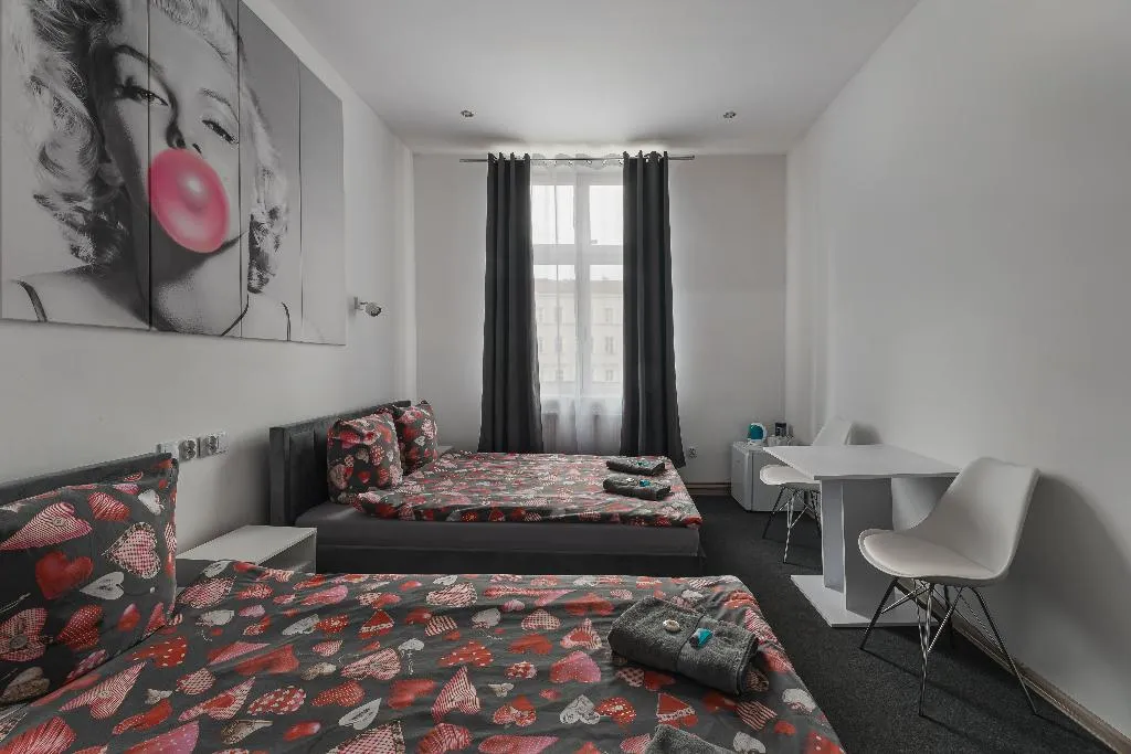 TRIPLE STANDARD Room, 70s Guest room, Krakow
