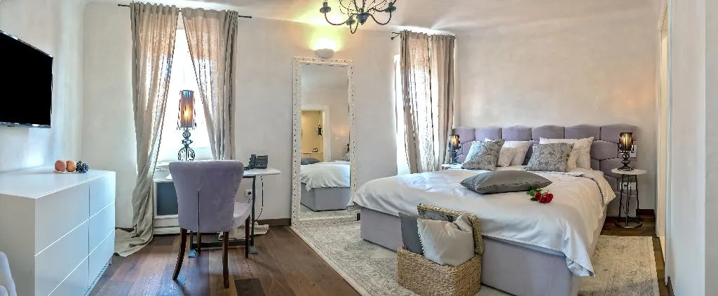 Room, Puteus Palace Heritage hotel, Split