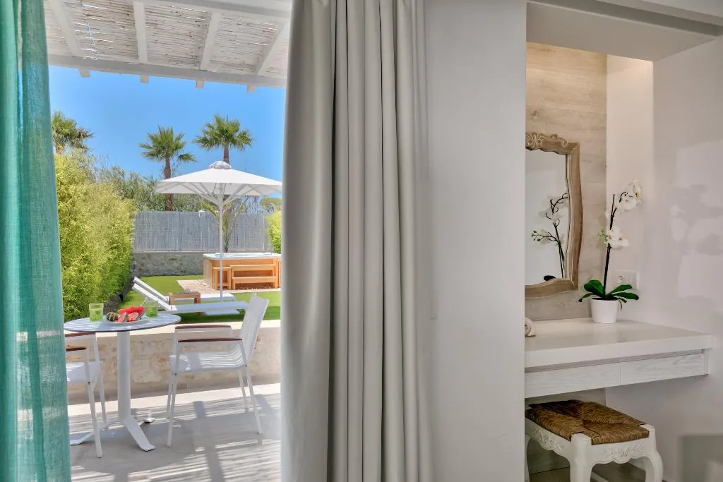 Room, White Pearls Luxury Suites Adults Only, Kos