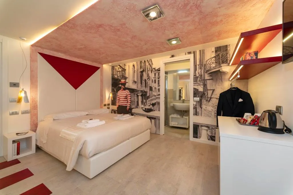 SUITE STANDARD Room, Ca' de la Fonte, Venice