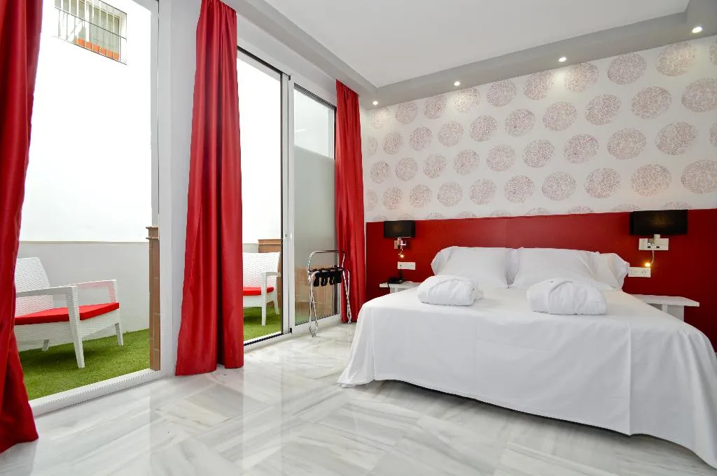 Room, The Zentral Arenal Suites, Seville