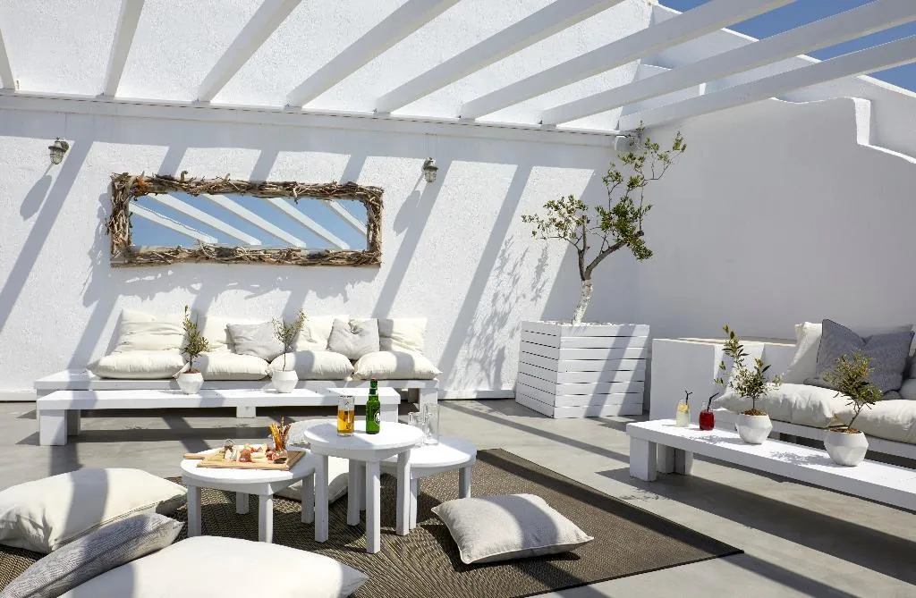 Lobby, Petit Palace, Santorini
