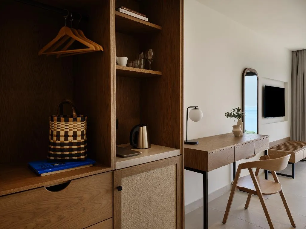 Double or Twin DELUXE SEA VIEW Room, Aeolos Beach Resort, Corfu