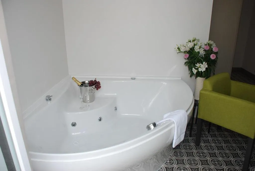DOUBLE WITH JACUZZI Room, San Lorenzo Boutique Hotel, Valencia