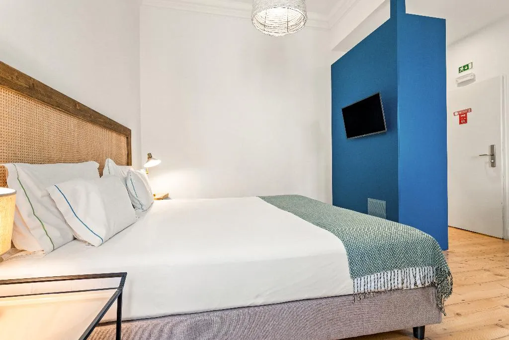 DOUBLE CLASSIC QUEEN BED Room, Jardim Da Lapa By Shiadu, Lisbon