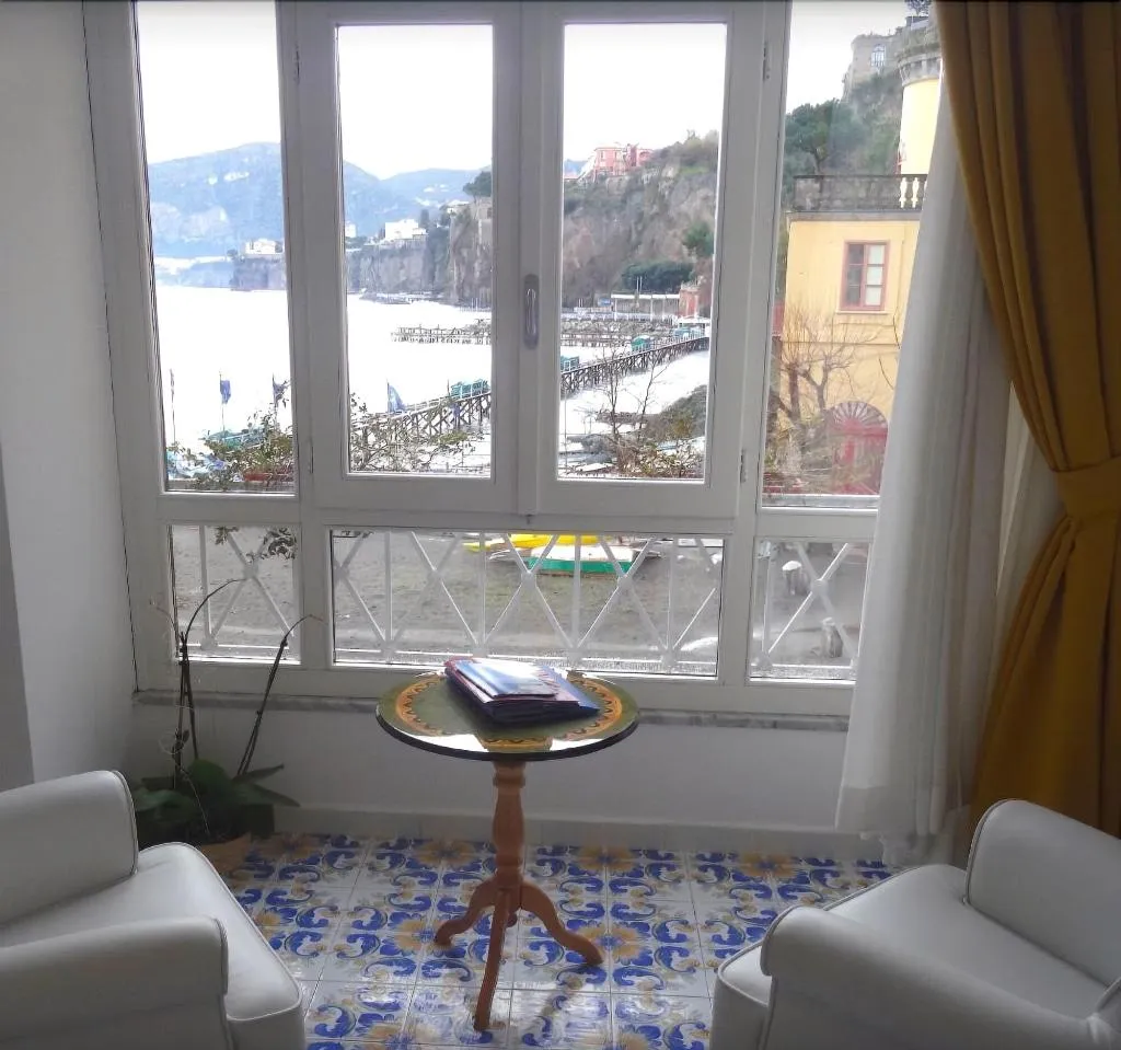 Room, Surriento Suites, Naples