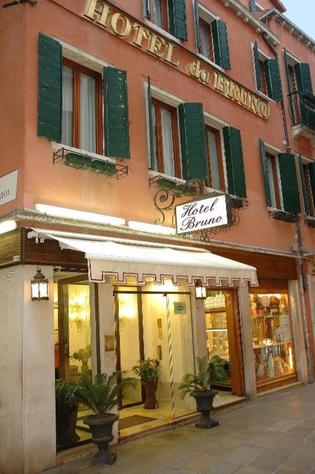 Lobby, Da Bruno, Venice