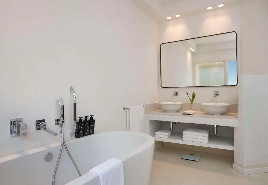 SUITE STANDARD Room, Baia di Chia Resort Sardinia, Curio Collection, Cagliari