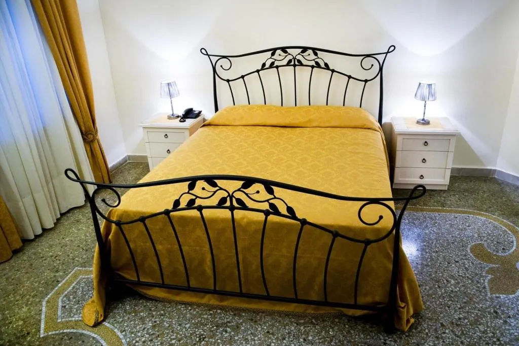 Room, B&B Lepanto, Catania