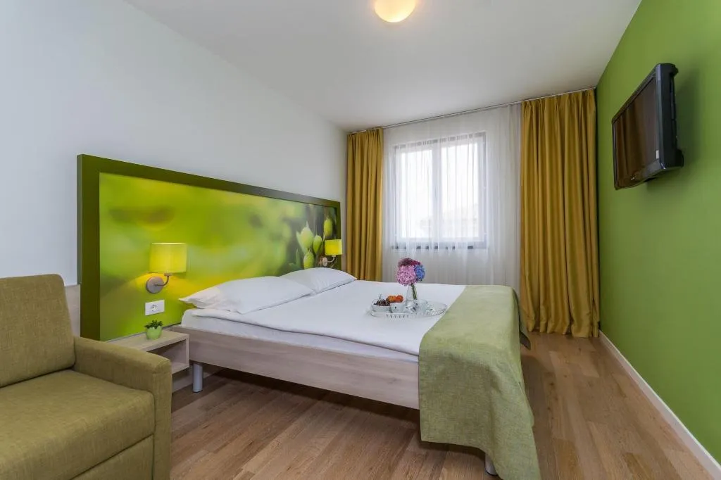Room, Vista, Istria