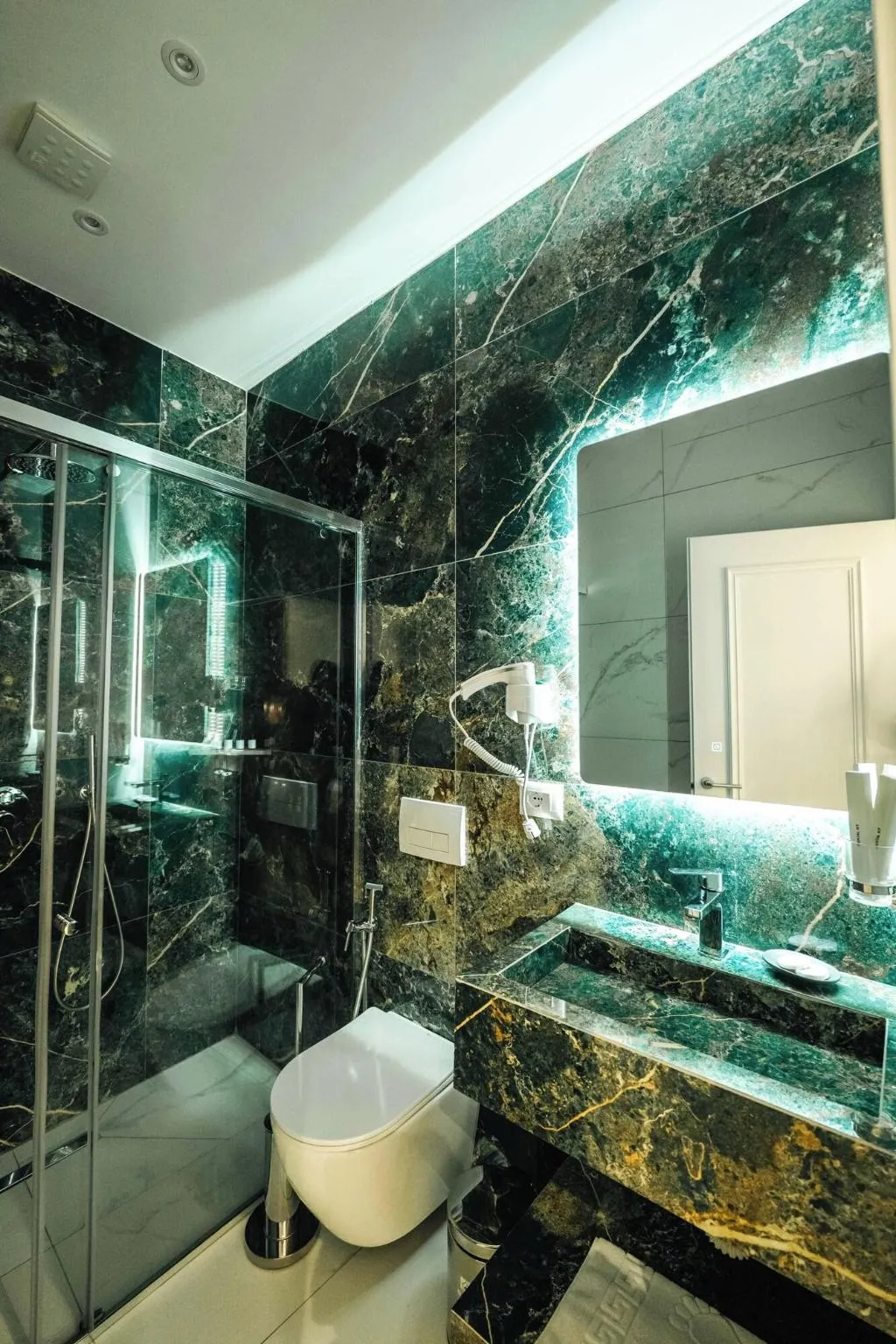 Room, Ambasador Hotel, Durres
