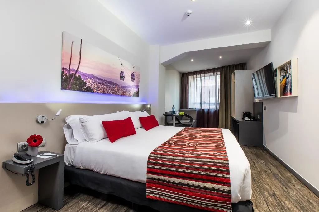 Double or Twin SUPERIOR Room, Leonardo Boutique Hotel Barcelona Sagrada Familia, Barcelona