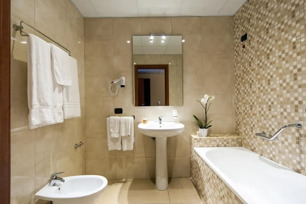 QUADRUPLE STANDARD Room, Tiempo Hotel, Naples