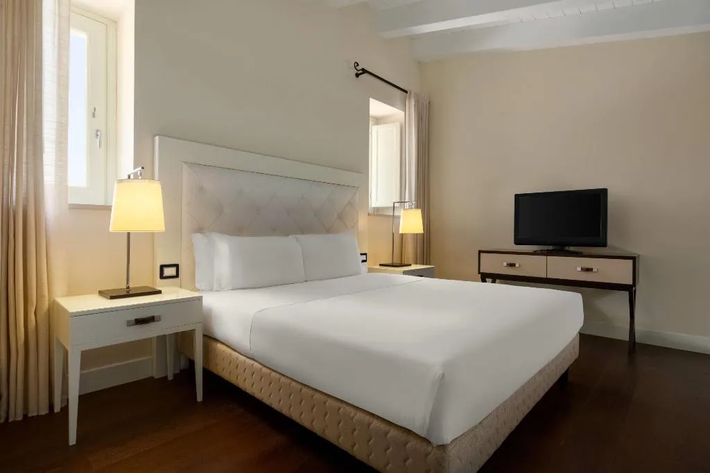SUITE QUEEN SIZE BED Room, Dolce by Wyndham Siracusa I Monasteri Golf & Spa, Catania