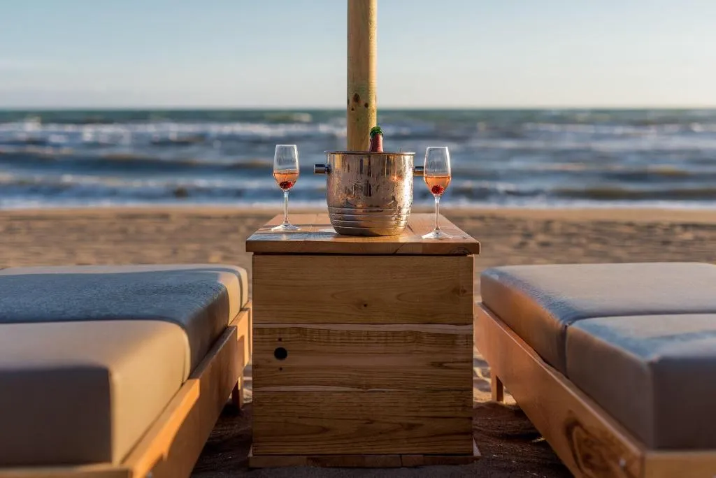 Beach, Cumeja Beach Club & Hotel, Naples