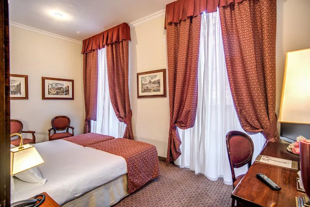 TWIN CLASSIC CITY VIEW Room, Colonna Palace, Rome