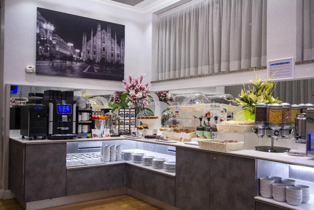 Restaurant, Flora, Milan