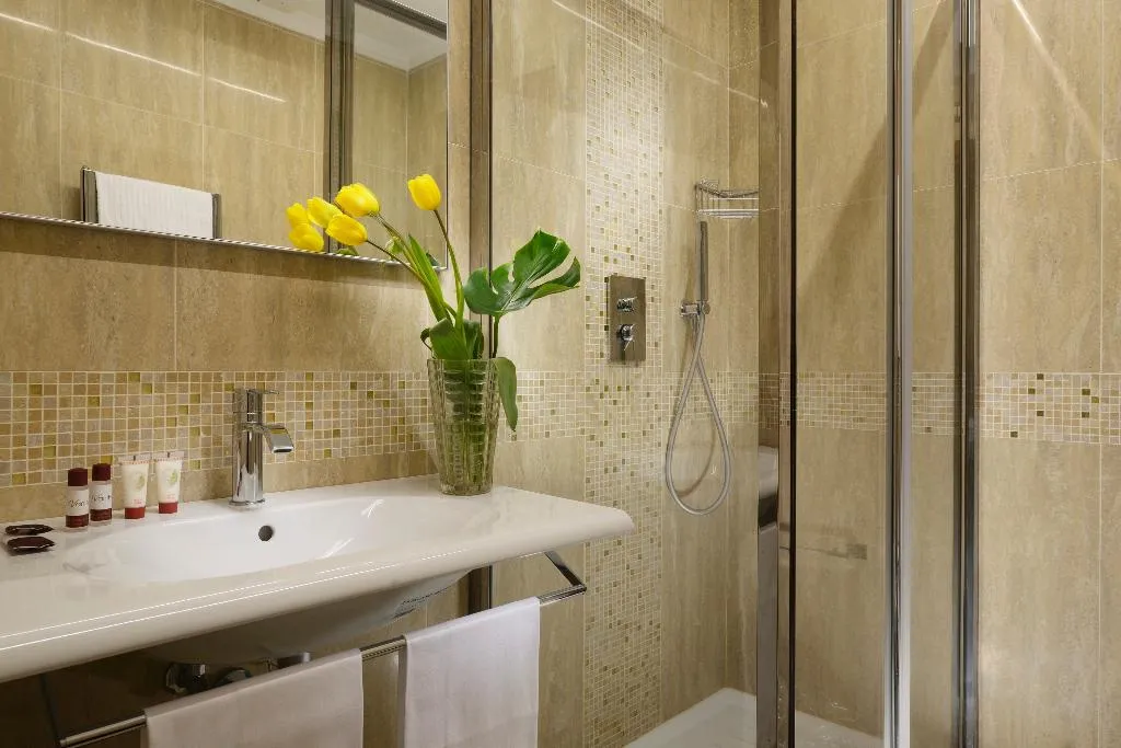 TRIPLE STANDARD Room, Comfort Hotel Bolivar, Rome