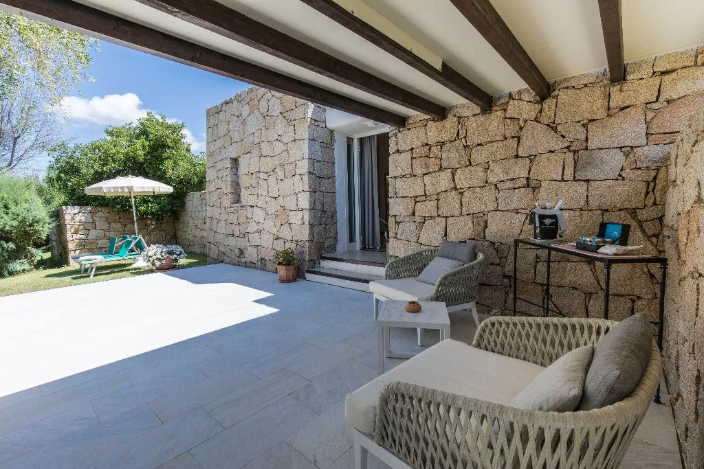 JUNIOR SUITE GARDEN VIEW Room, Grand Relais dei Nuraghi, Olbia