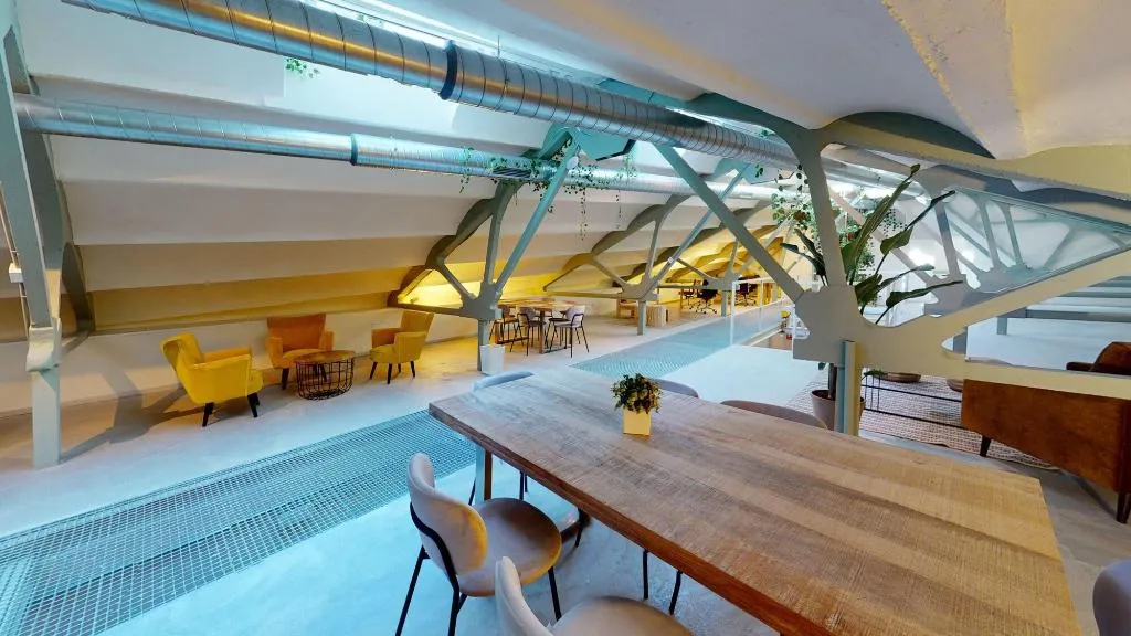 Sports and Entertainment, Ola Living Hostal Tetuan, Madrid