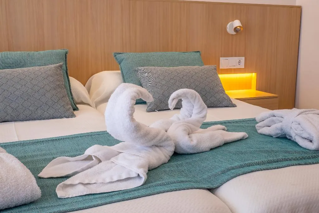 Room, Gran Sagitario, Menorca