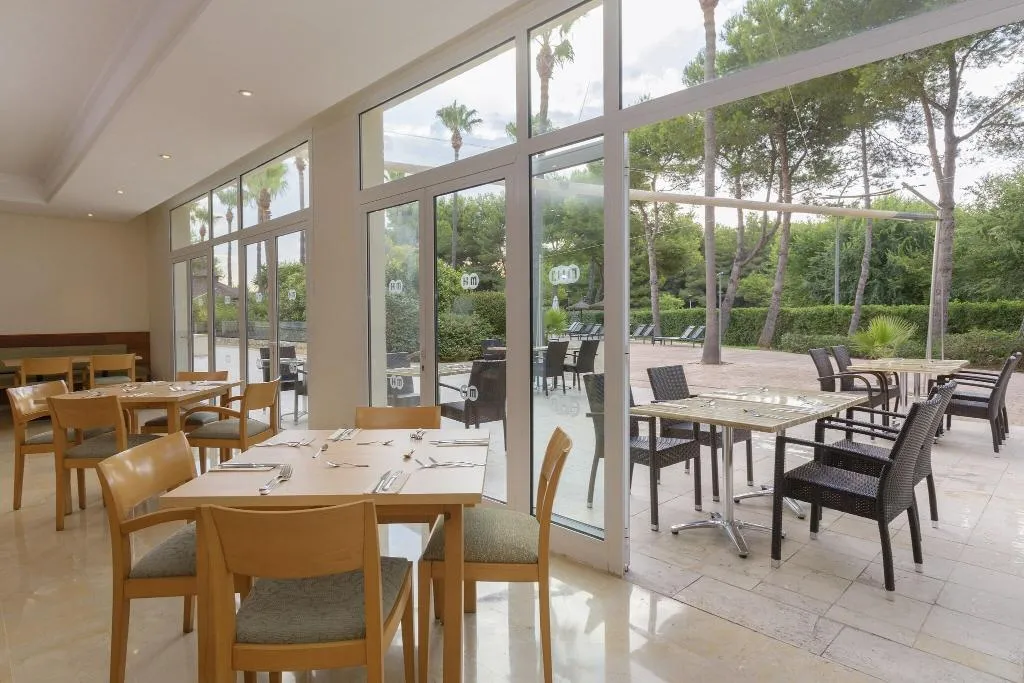 Restaurant, HM Mar Blau, Majorca