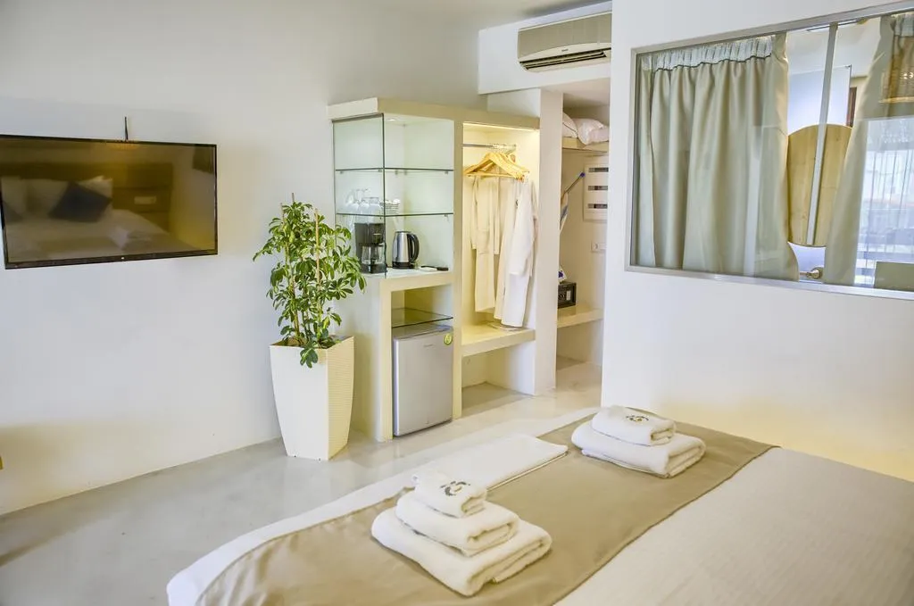 JUNIOR SUITE WITH PRIVATE POOL Room, Alia suites & Alia beachfront suites and spa, Rhodes
