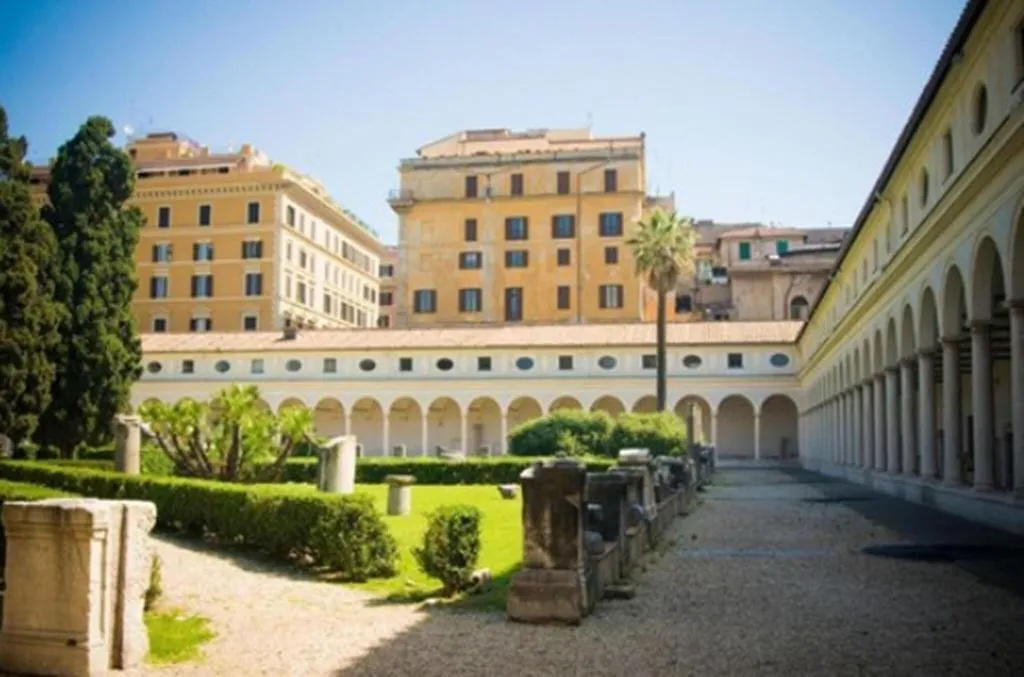 General view, Giglio Dell'Opera, Rome