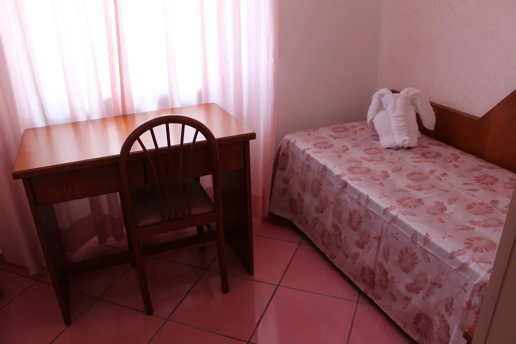 SINGLE STANDARD Room, Hotel San Pietro, Naples