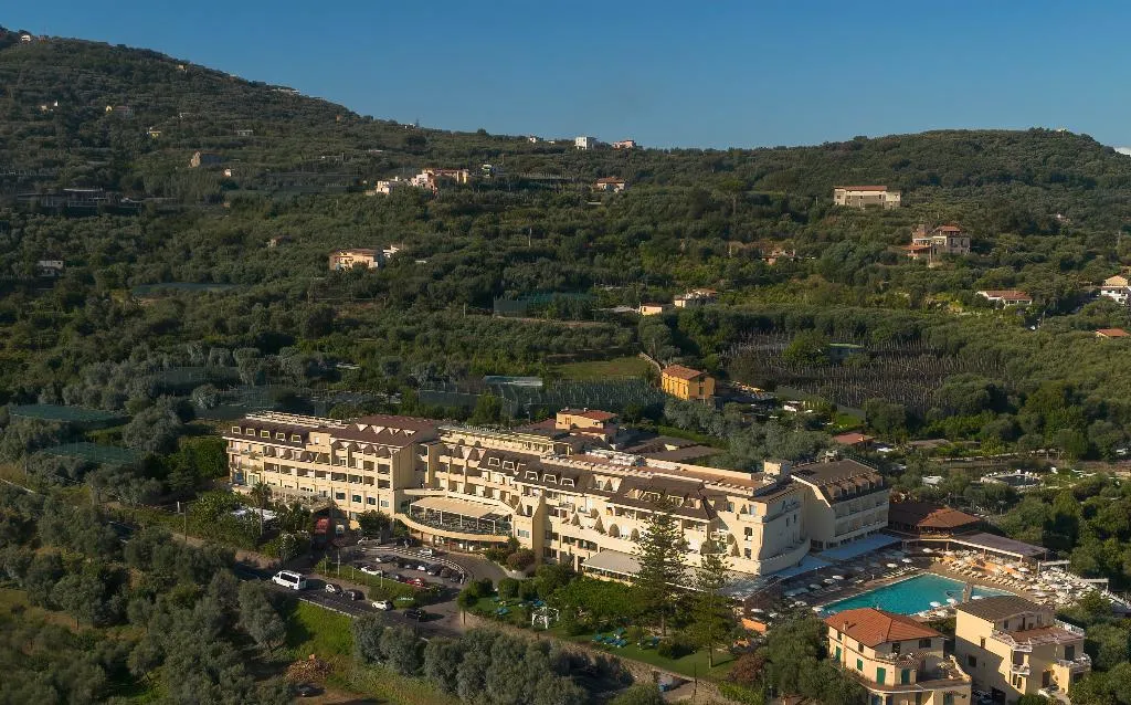 General view, Grand Hotel Vesuvio, Naples