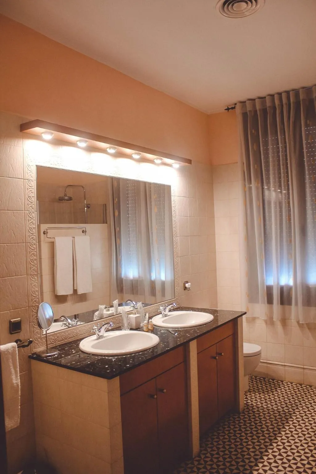 Room, Hotel Llar De Capitans, Barcelona