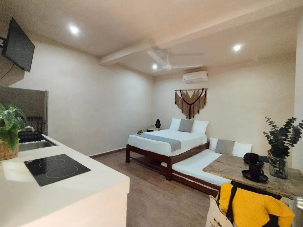 STUDIO DELUXE Room, Casa Lupita, Cancun Area