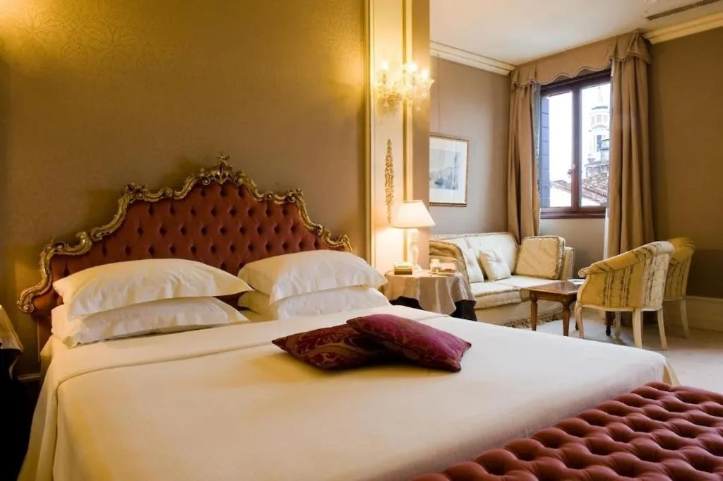 Room, Ca' Sagredo Hotel, Venice
