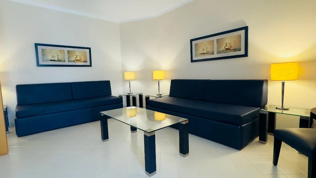JUNIOR SUITE POOL VIEW Room, Vila Gale Nautico, Algarve