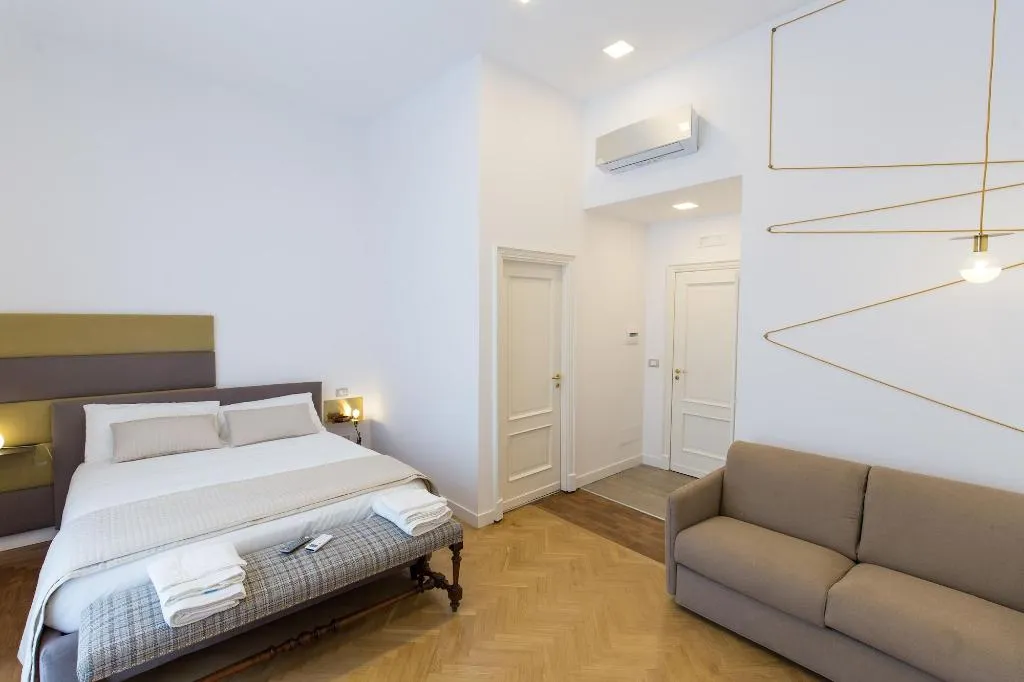 Room, Savoy Riviera, Naples