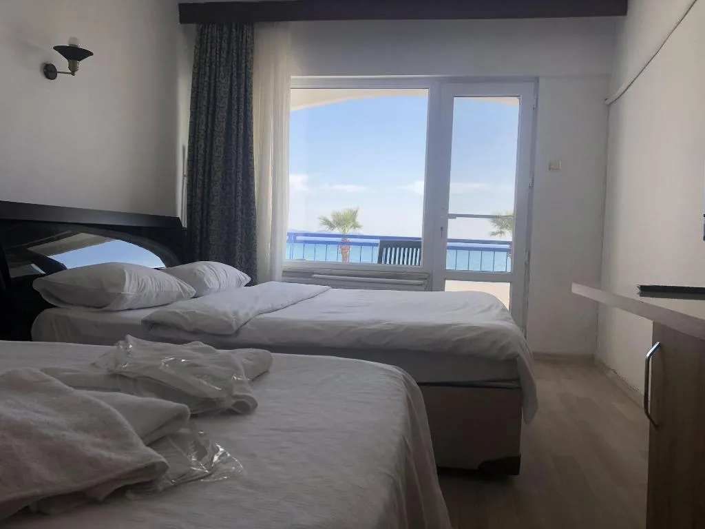 TRIPLE WITH BALCONY Room, Ozsoy Hotel, Izmir