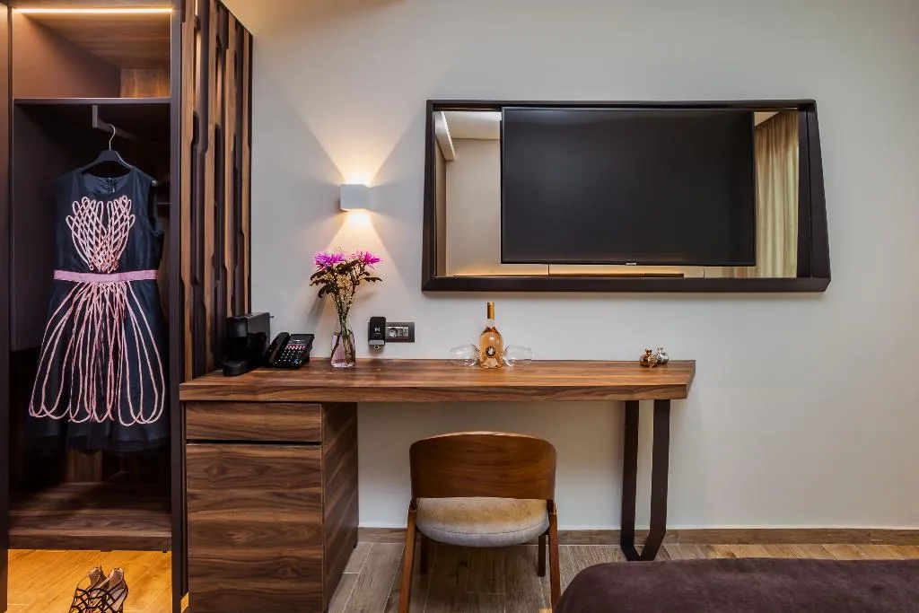DOUBLE DELUXE CITY VIEW Room, Imperial Plus | Urban Smart Hotel Thessaloniki, Halkidiki