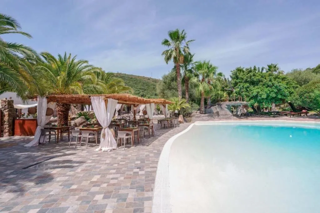 Pool, Il Monastero, Cagliari