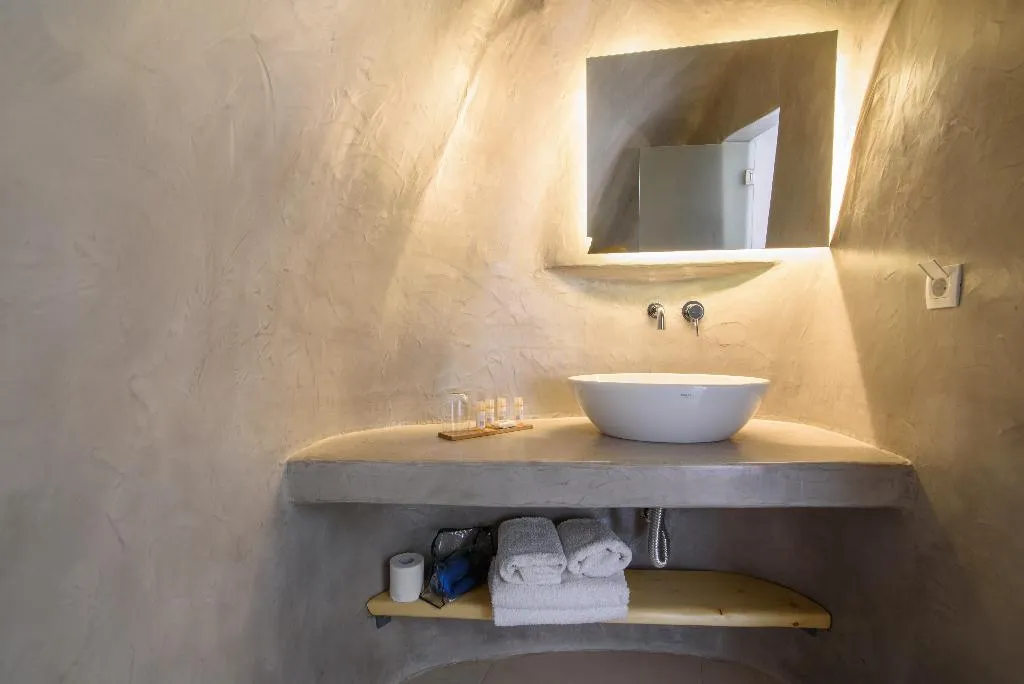 JUNIOR SUITE WITH VIEWS Room, On The Cliff, Santorini