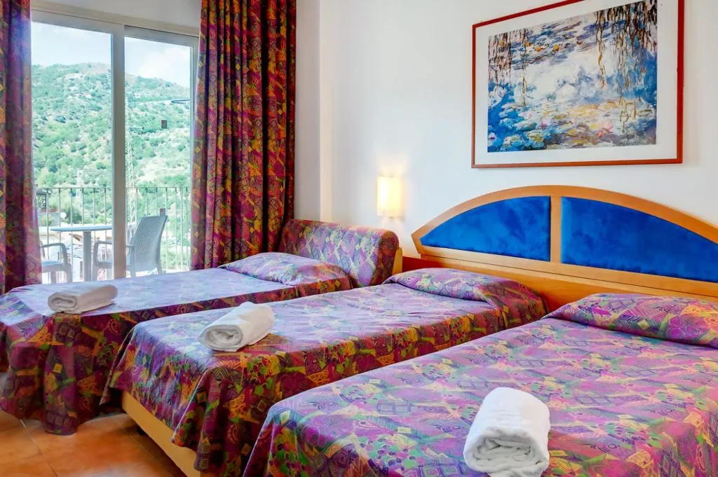 Room, Antares, Catania