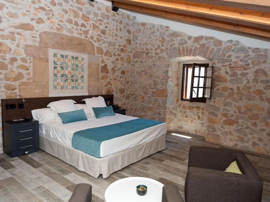 Room, Hotel Molí de l'Escala, Costa Brava