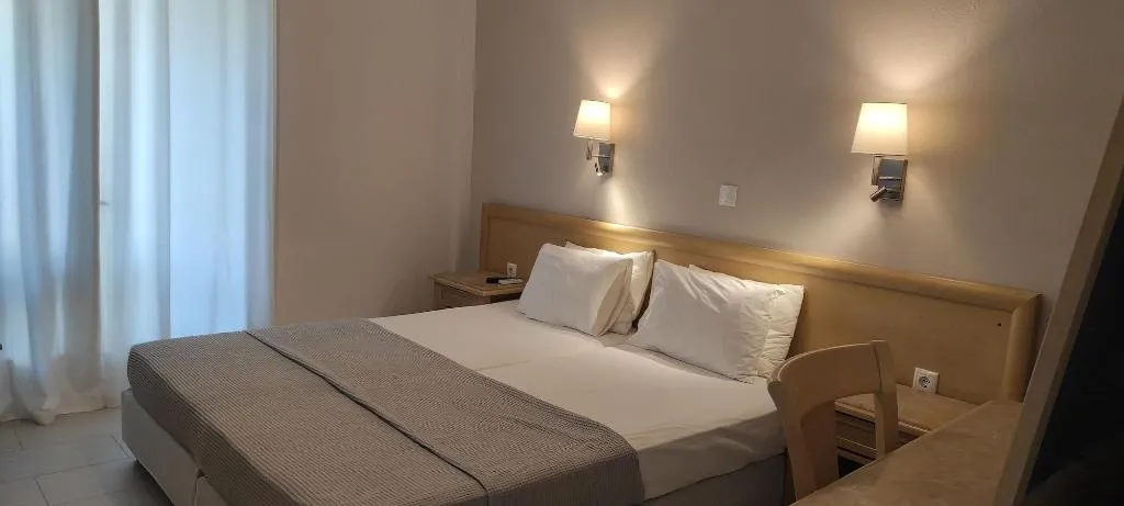 Room, Alykes Family Resort, Corfu
