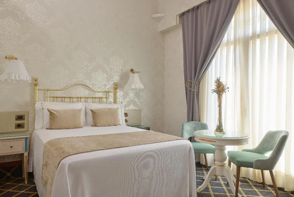 DOUBLE SUPERIOR Room, Continental Palacete Hotel, Barcelona