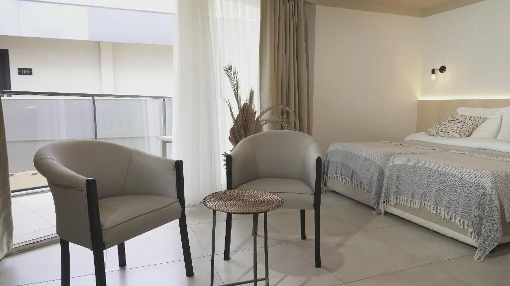 QUADRUPLE GARDEN VIEW ONE BEDROOM Room, Sun Hotel By En Vie Beach, Antalya