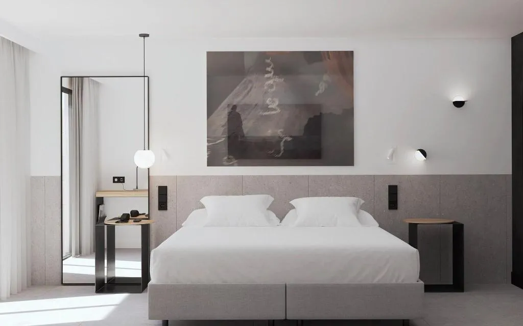 JUNIOR SUITE QUEEN SIZE BED Room, HM Jaime III, Majorca