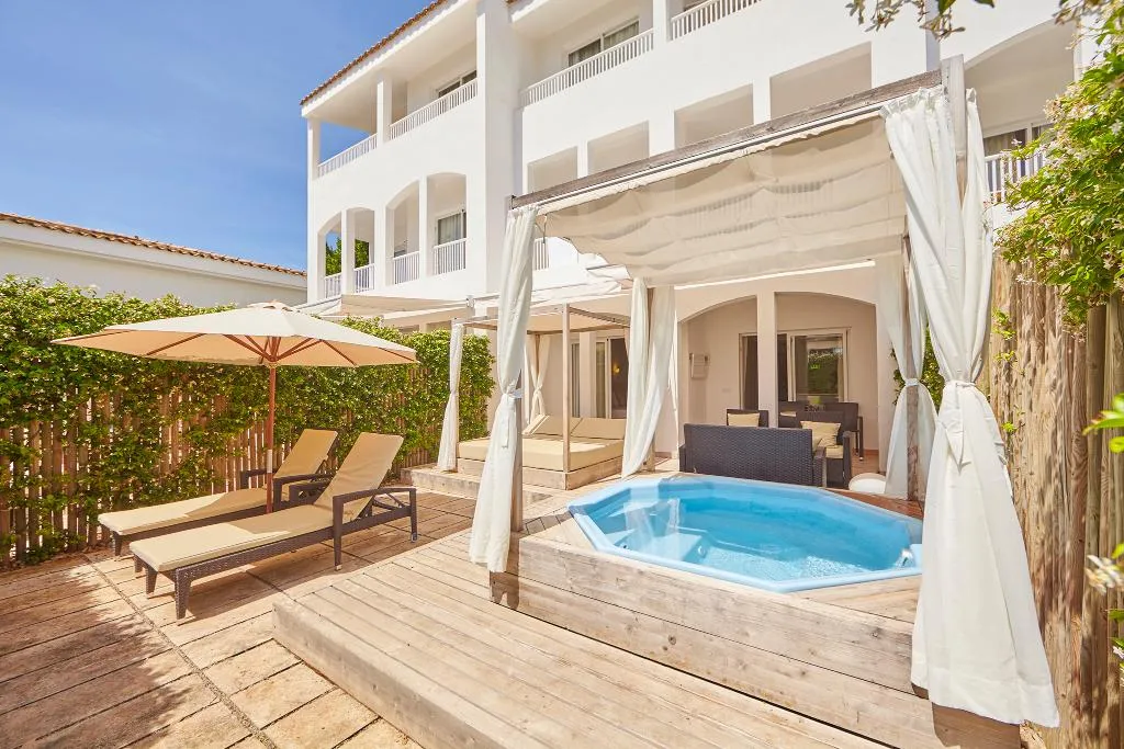 General view, Prinsotel la Caleta Apts., Menorca