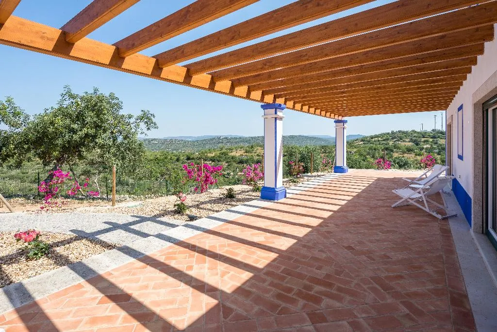 VILLA THREE BEDROOMS Room, Shantivillas, Algarve