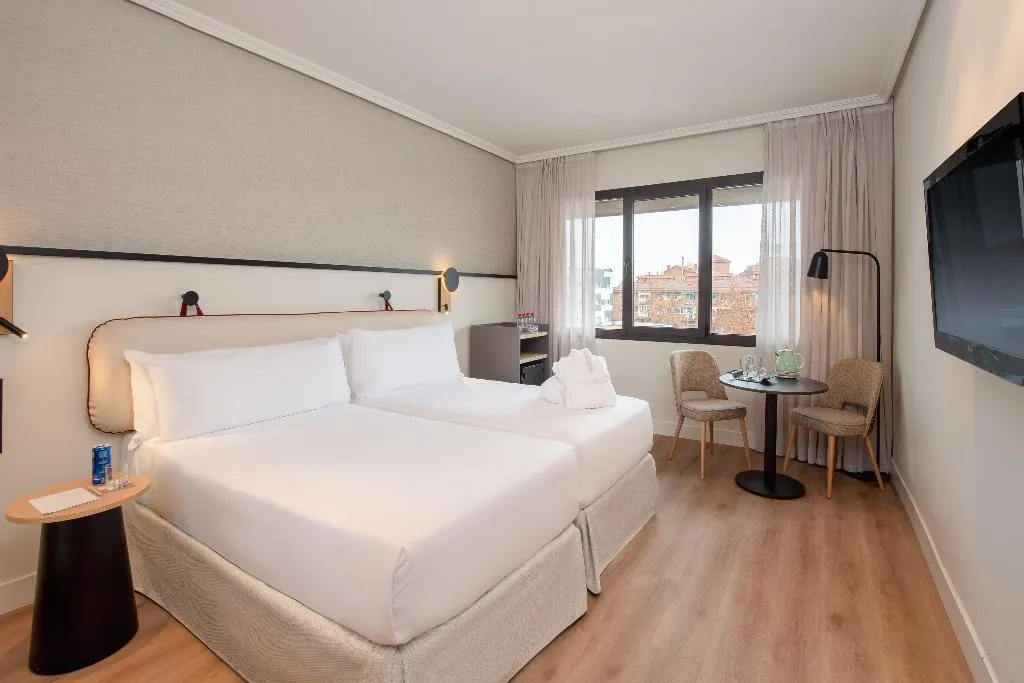 DOUBLE PREMIUM Room, Madrid Alameda Aeropuerto Affiliated By Melia, Madrid