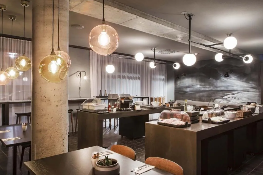 Restaurant, Skuggi Hotel by Keahotels, Reykjavik